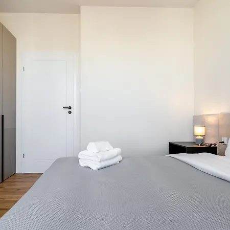 Korfantego Premium 44a By Bookinghost Appartement Katowice