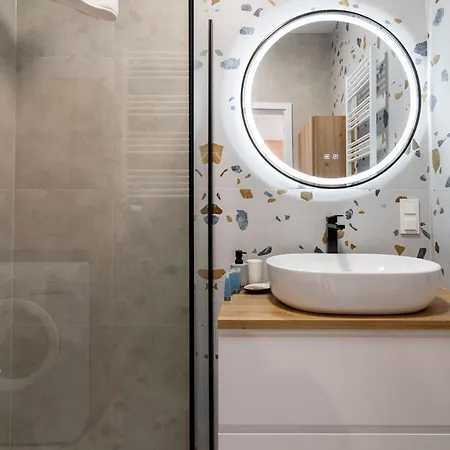 Korfantego Premium 44a By Bookinghost