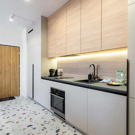 Korfantego Premium 44a By Bookinghost